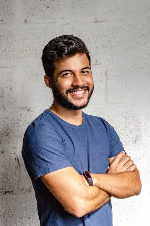 Ahmet Y.